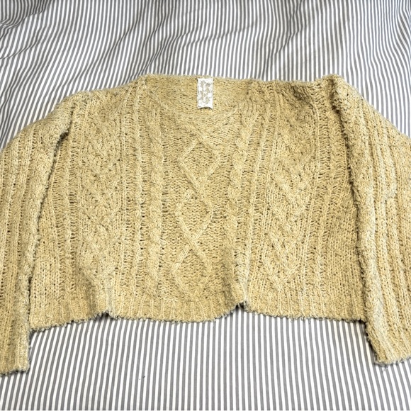 Sadie and Sage Sweater - Picture 3 of 5